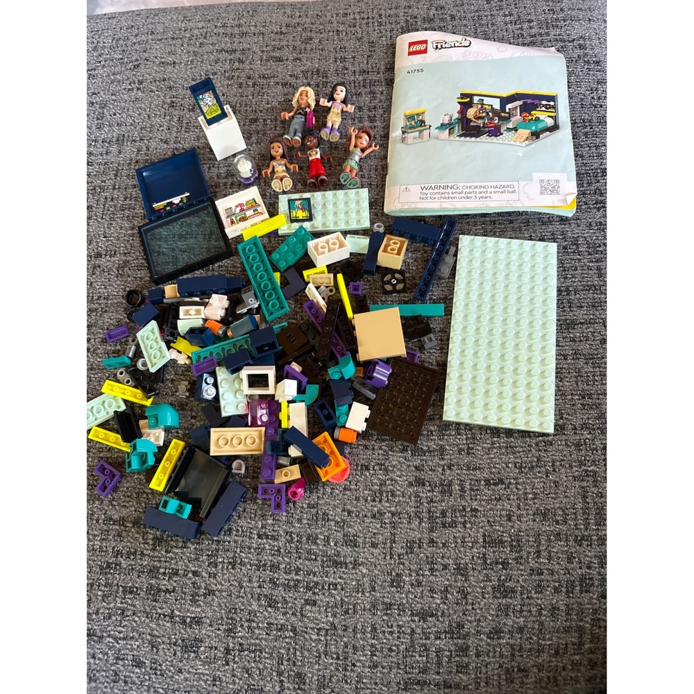 LEGO Friends Novas Room 41755 Gaming Bedroom Set with 5 Figures and Manual